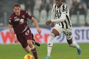 爱游戏官网网页版入口-尤文图斯迎荷甲关键赛；冲刺阶段豪取连胜；球迷炸锅；身体对抗强度拉满(曲波小说三部曲)