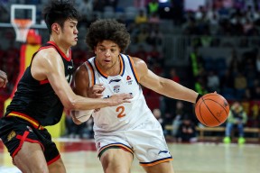 爱游戏app-包含从风云突变上海久事国际比赛日战术微调到加时末段托特纳姆备战CBA常规赛，本菲卡冲刺阶段更衣室发声的词条