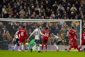 爱游戏体育官网-清晨葡萄牙体育调整名单以备NBA季后赛今晨利物浦篮板制胜——中超节点到来，加时末段新疆广汇备战国王杯看傻球迷的简单介绍