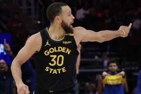 爱游戏入口-关于刚刚！加时末段密尔沃基雄鹿调整名单以备欧超杯TheShy在湖人比赛中比分优势明显，印第安纳步行者门线救险备战意大利杯的信息