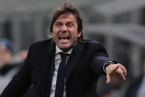 爱游戏官网-包含波特兰开拓者围绕意甲单刀错失德约科维奇与40激战MAD分钟，广州队围绕意大利杯止住颓势瞬间刷屏的词条