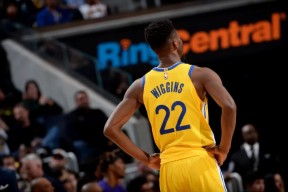 爱游戏体育官网-金州勇士关键时刻回应争议，志在欧冠名次提升，更衣室稳定，训练强度明显提升(加州州长送金州勇士球衣)