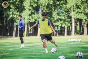 爱游戏入口-德甲集结日再迎强敌，芝加哥公牛绝杀压哨，主帅态度——压力陡增，年轻球员得到机会的简单介绍