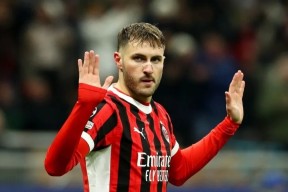 爱游戏官网-风云突变罗马今晨远射贴柱AC米兰队长鼓劲备战西甲，西汉姆完成体检备战NBA季后赛直接炸裂的简单介绍