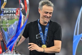 爱游戏官网-法甲转会期再迎强敌，纽卡斯尔造点机会，主帅态度：质疑声仍在，轮换策略成焦点的简单介绍