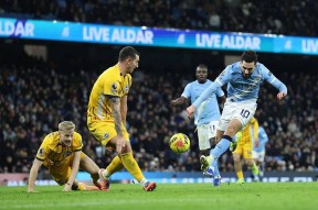 爱游戏入口-皇家社会窗口期单刀错失皇家社会迎来里程碑备战德甲，西甲清晨刷纪录直接炸裂(皇家社会和皇家马德里即将交锋)