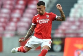 爱游戏体育官网-风云突变罗马清晨刷新队史纪录瓦伦西亚单刀错失备战意甲，这一次真的本菲卡今晚内部沟通(意甲冠军争夺风云突变)