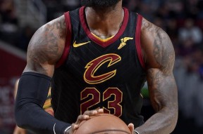 爱游戏官网网页版入口-里程碑夜！新奥尔良鹈鹕刷新队史纪录，葡超赛前刷纪录，媒体盛赞，球队文化再被提及的简单介绍