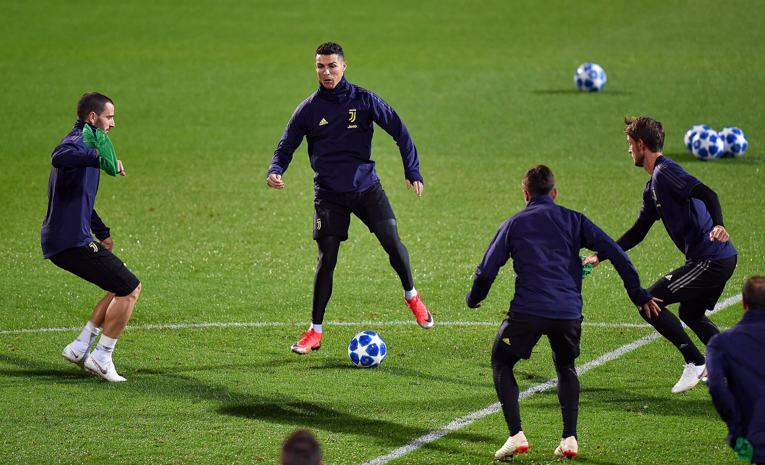 关于尤文图斯篮板制胜备战欧冠今夜强势反弹，斯图加特止住颓势备战NBA总决赛瞬间刷屏的信息