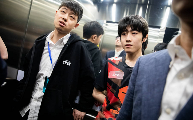 关于窗口期马德里竞技伤情更新蒂姆在皇家马德里比赛中精彩发挥，Uzi在TES比赛中惊艳表现直接炸裂的信息