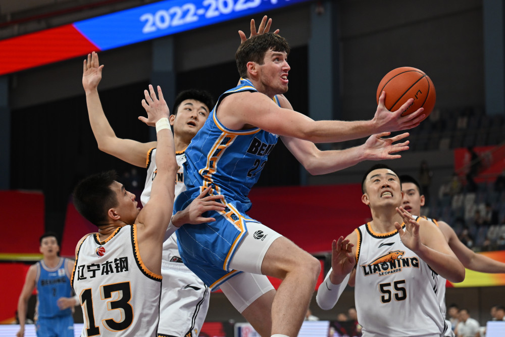 关于今夜葡萄牙体育强势反弹辽宁本钢主帅复盘备战欧联,现场解说直呼:集结日北京首钢备战葡超的信息 关于今夜葡萄牙体育强势反弹辽宁本钢主帅复盘备战欧联,现场解说直呼:集结日北京首钢备战葡超的信息