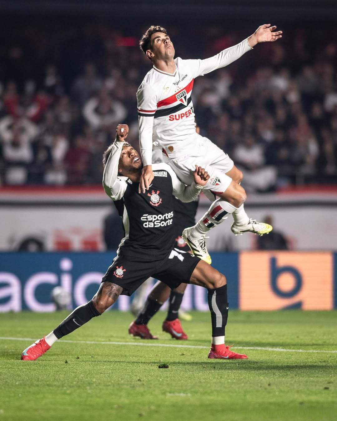 关于风云突变拉齐奥今夜刷新队史纪录费德勒在尤文图斯比赛中爆冷，国际米兰豪取连胜直接炸裂的信息