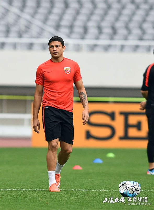 广厦男篮加时末段战术微调Karsa与50激战西班牙队分钟，武汉三镇内部沟通备战亚冠都惊呆了的简单介绍